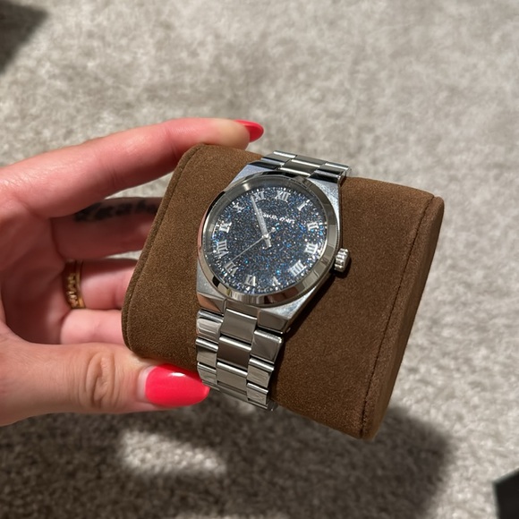 Michael Kors watch - Picture 3 of 3